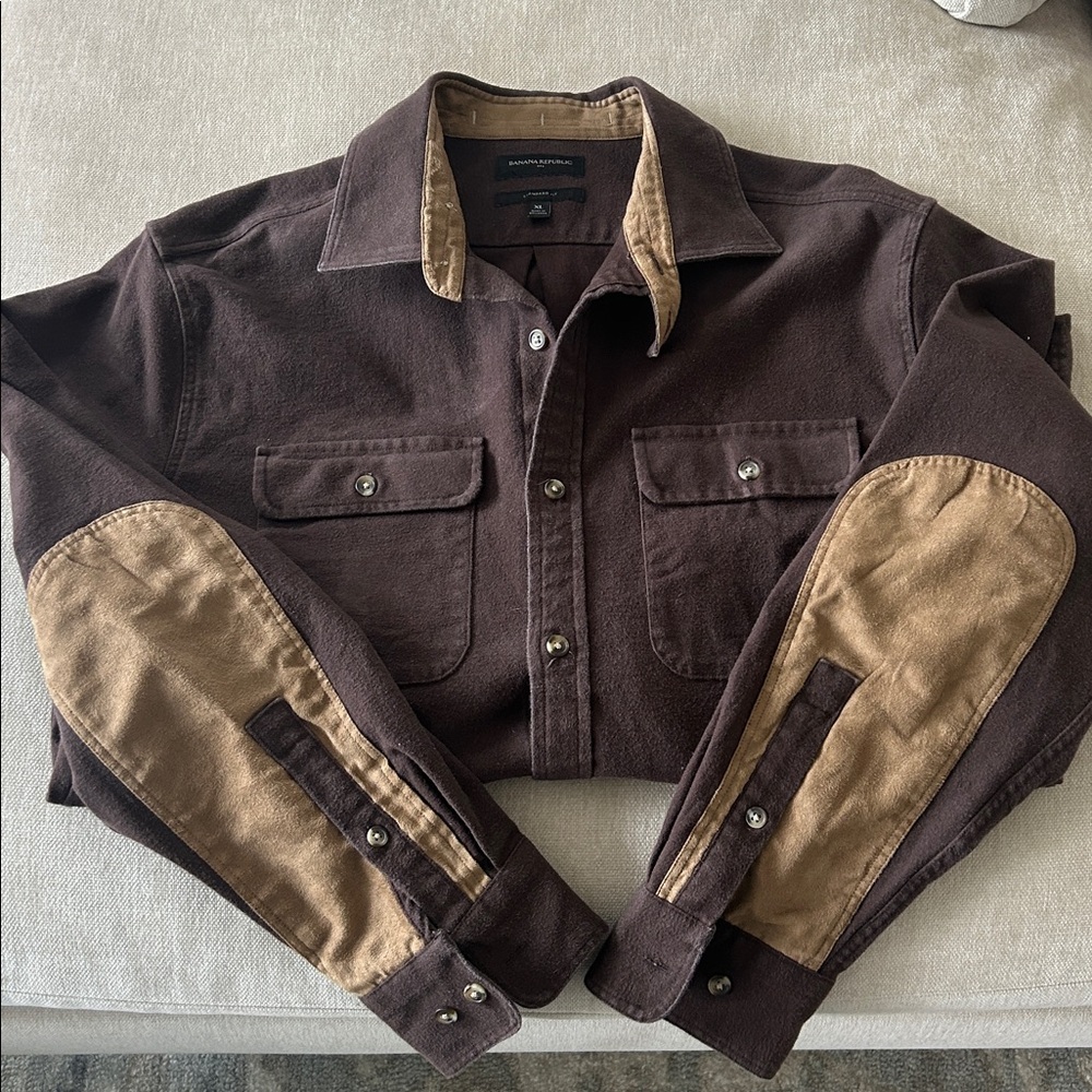 Banana Republic Brushed Cotton With Suede Elbows and Inside Collar - Picture 3 of 5